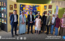 السفير الفرنسي لدى ليبيا يطلع على تجارب فنية بنادي عوض عبيدة للفنون التشكيلية ببنغازي