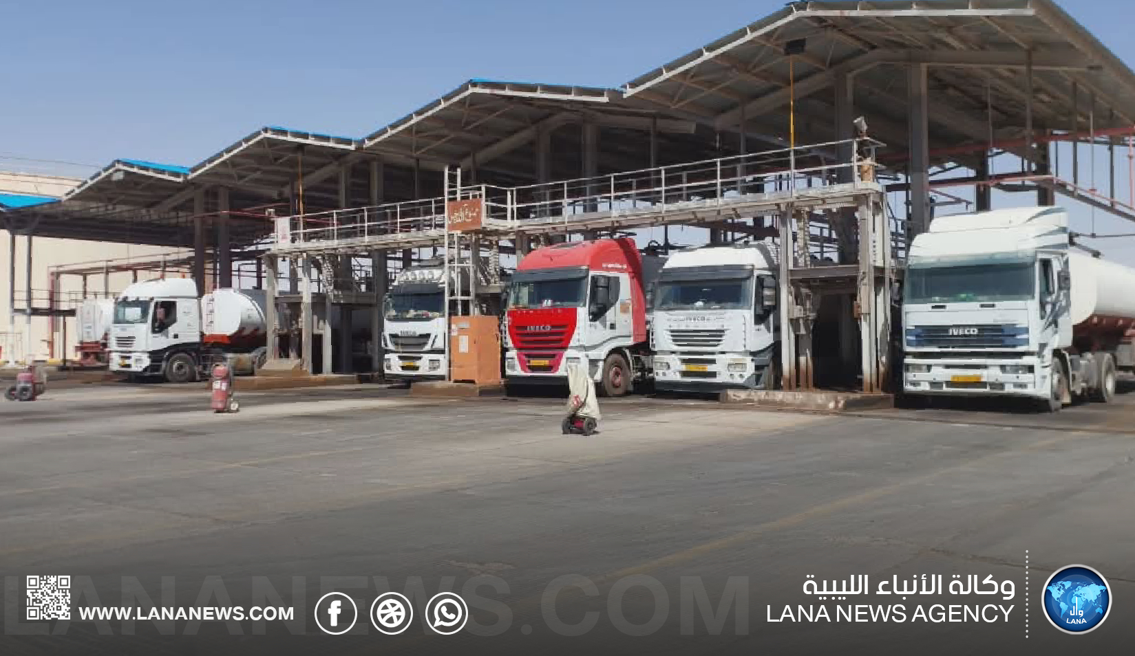 البريقة تضخ كميات جديدة من الوقود إلى مستودع سبها