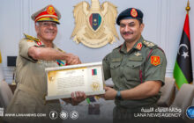 نائب القائد العام يكرم رئيس جهاز البحوث والتصنيع