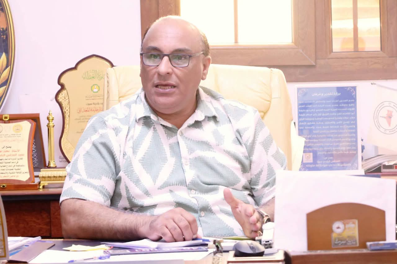 عميد بلدية سرت يبحث معالجة نقص غاز الطهي مع الجهات المختصة
